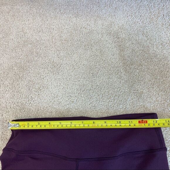 FABLETICS purple Capri leggings Sz S🇨🇦 - Picture 3 of 6